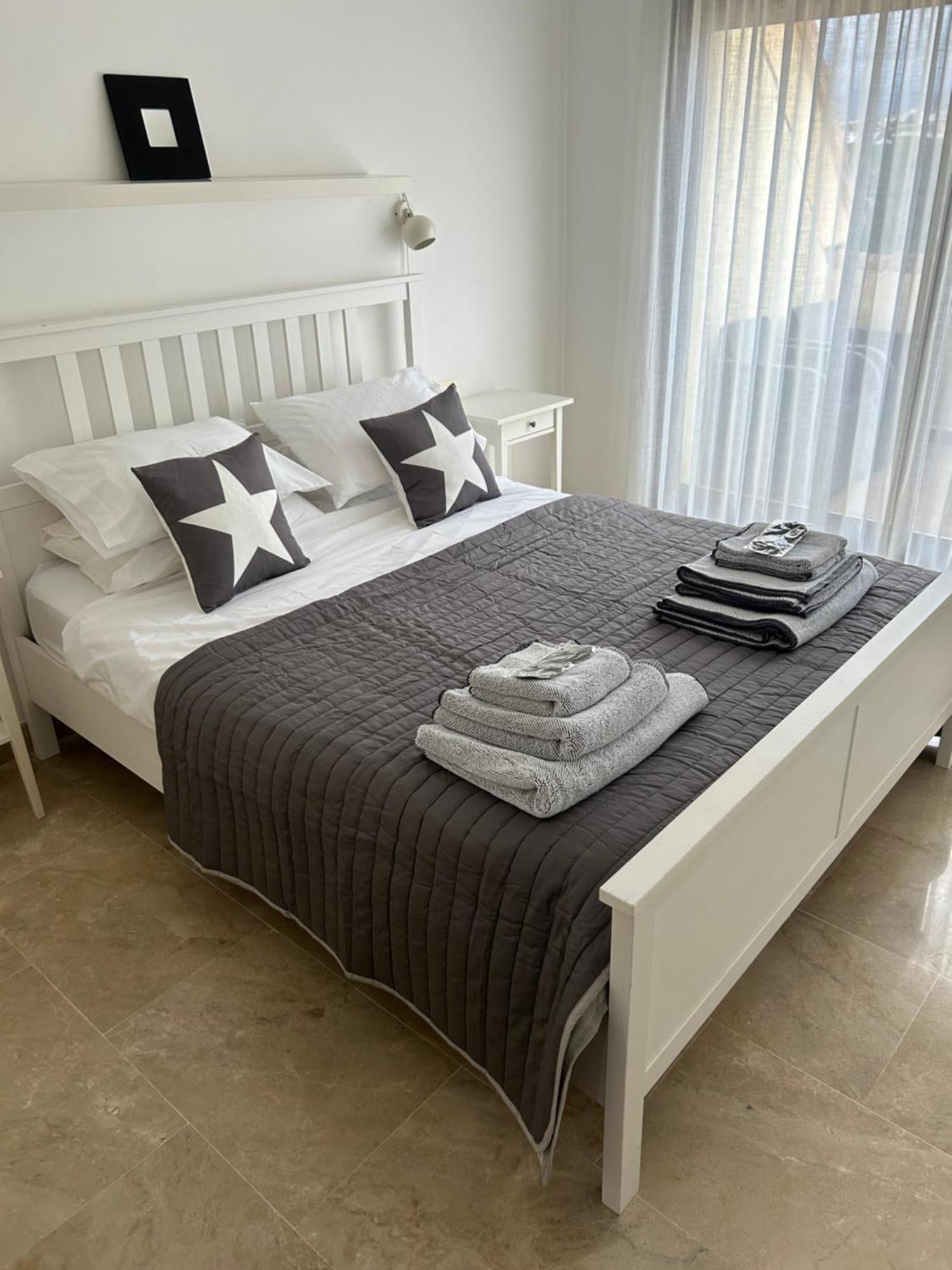 2 Bed Penthouse Apartment มานิลบา ภายนอก รูปภาพ
